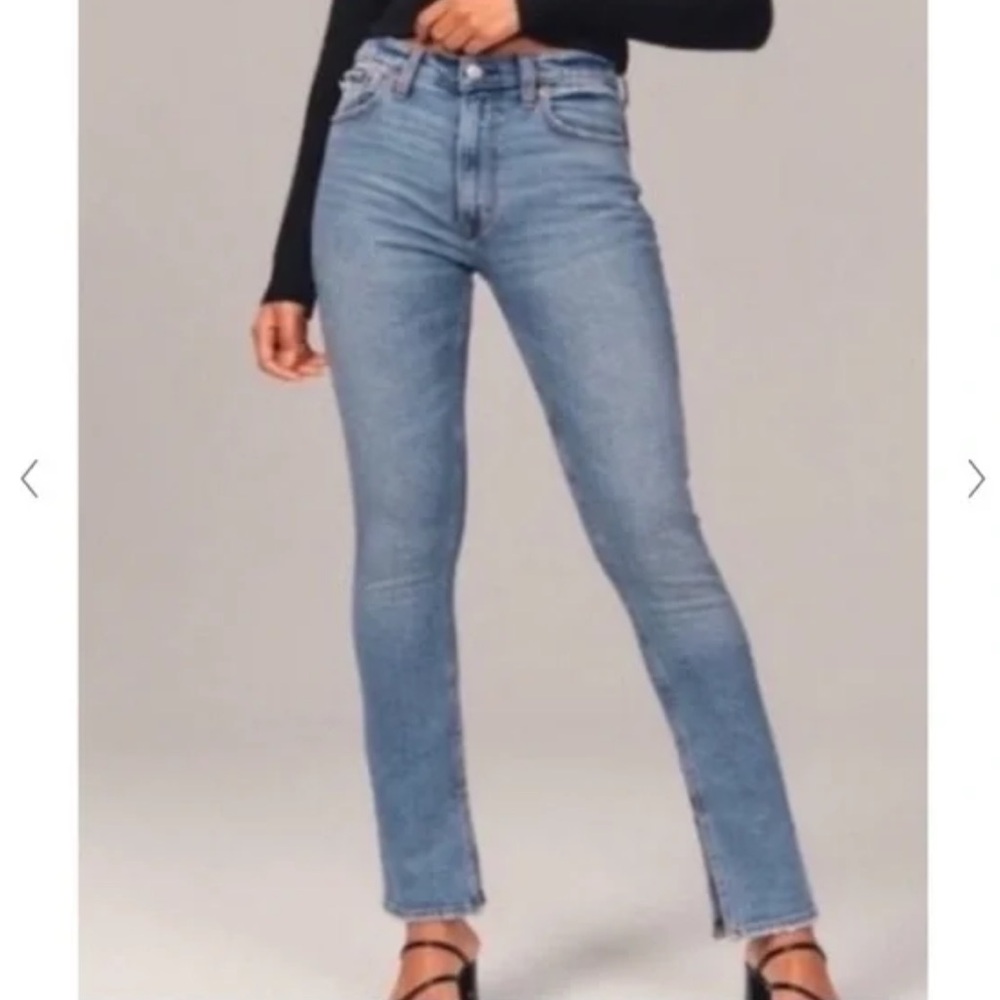 Abercrombie & Fitch High Rise The Skinny  Jeans with Split Hem- Size 28